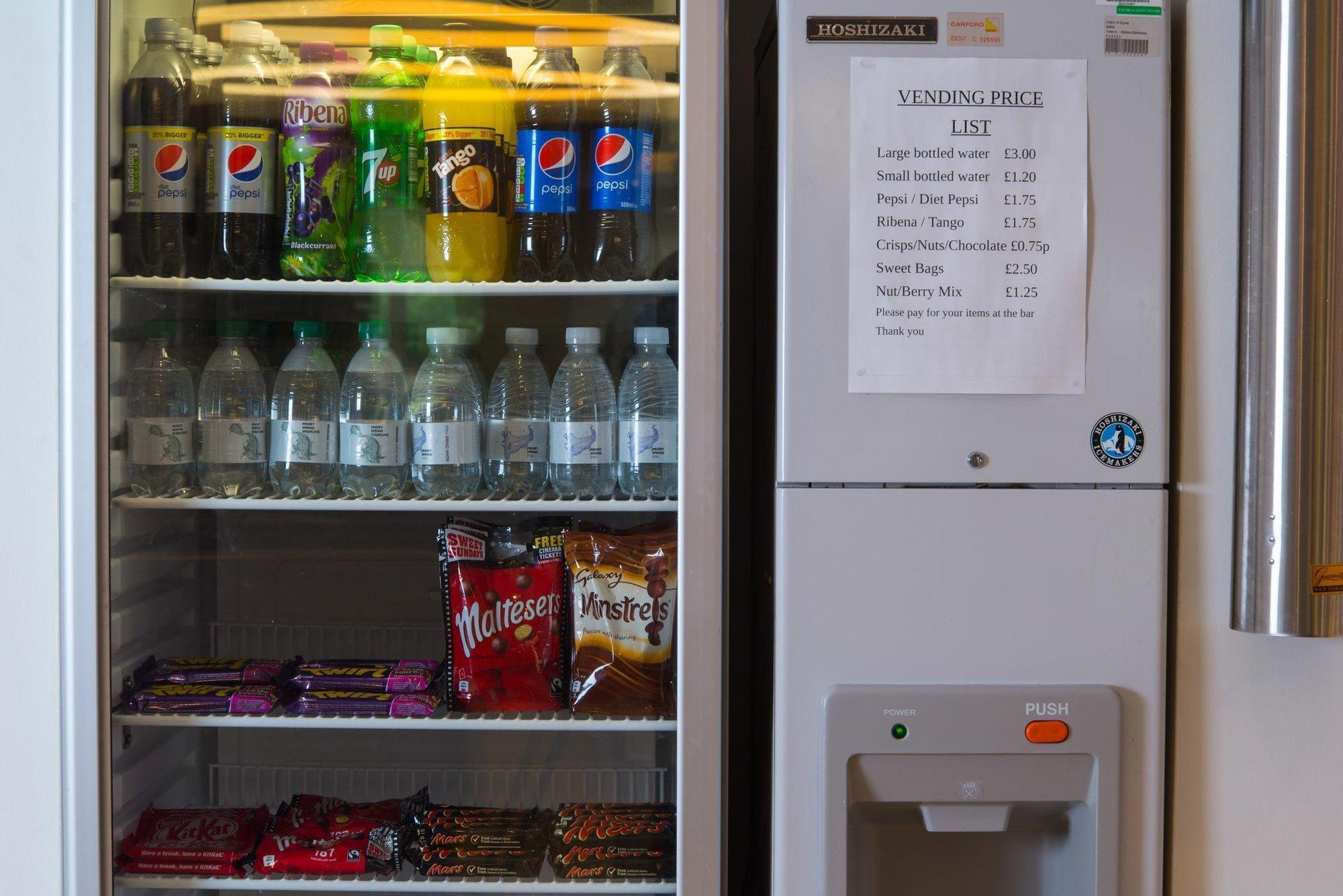 Holiday Inn Express Bedford By Ihg Bagian luar foto