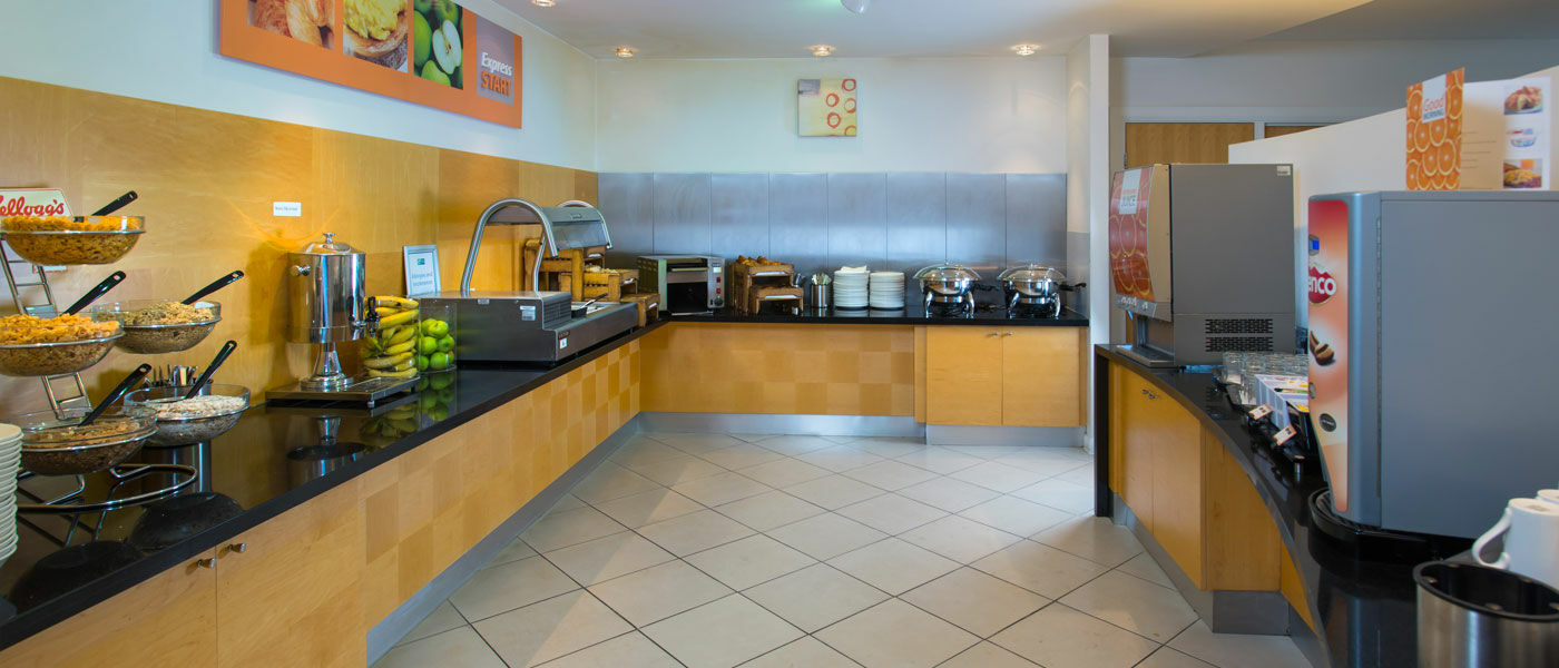 Holiday Inn Express Bedford By Ihg Bagian luar foto