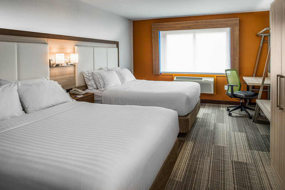 Holiday Inn Express Bedford By Ihg Bagian luar foto